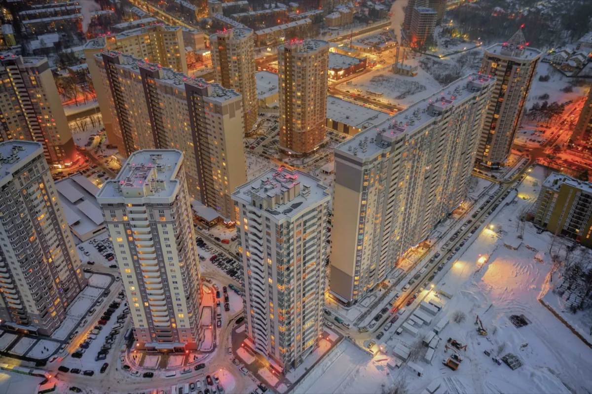 Drone shot before the Metropolitan LUT